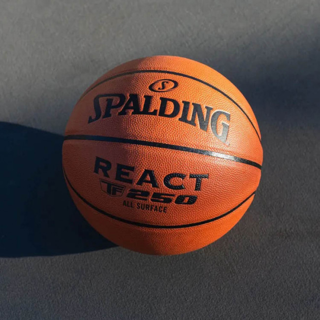 Мяч баскетбольный SPALDING TF-250 React р.5, арт.76-803Z, композит. кожа (ПУ), коричн-черн. Мяч баскетбольный SPALDING TF-250 React р.5, арт.76-803Z, композит. кожа (ПУ), коричн-черн.