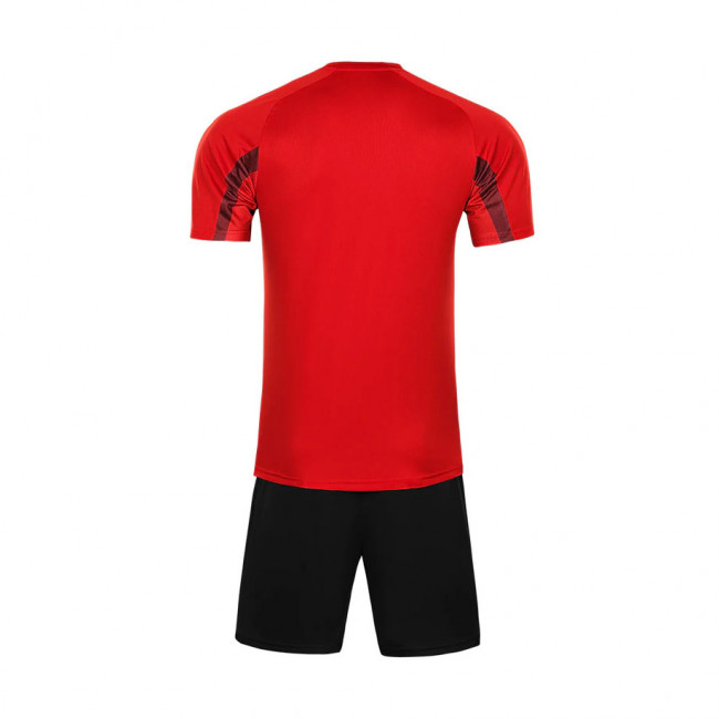 Форма футб. взросл. "KELME", арт. 8151ZB1005-600-S, р.S, 100% полиэстер, красно-черный Форма футб. взросл. "KELME", арт. 8151ZB1005-600-S, р.S, 100% полиэстер, красно-черный