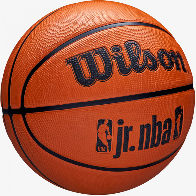 Мяч баскетбольный WILSON JR. NBA DRV Fam Logo, WZ3013001XB7, р.7, резина, бутил. камера, коричневый Мяч баскетбольный WILSON JR. NBA DRV Fam Logo, WZ3013001XB7, р.7, резина, бутил. камера, коричневый